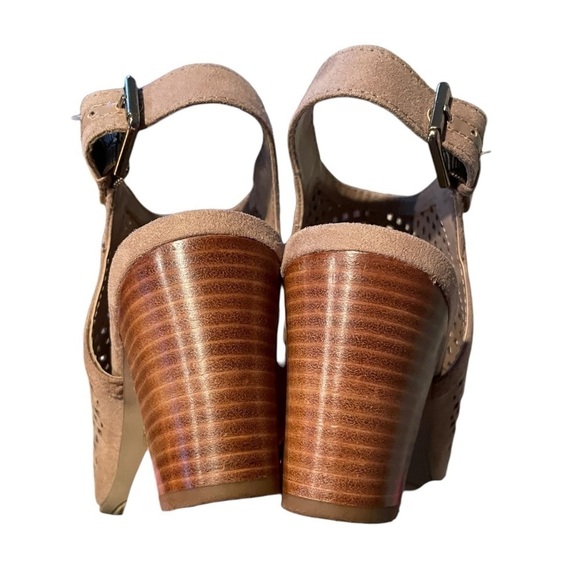 Pretty UNISA Sandals, Size 8.5 - Picture 11 of 12